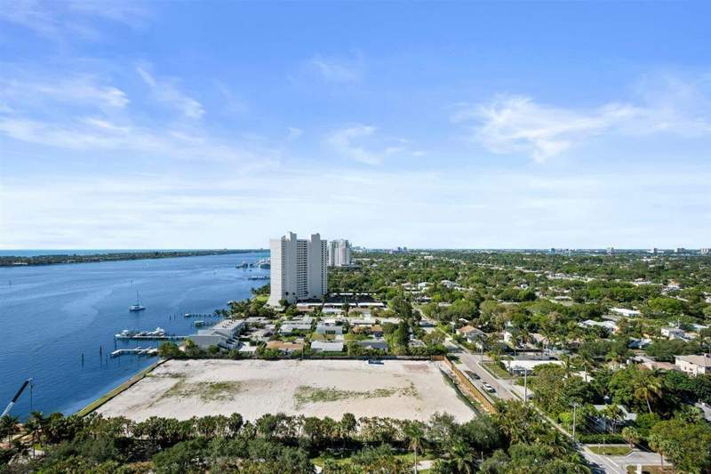 2 bedroom Condominium at 5600 N Flagler Drive #2304, Palm Beach House Condo, West Palm Beach — photo 4