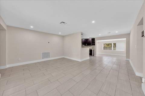 611 N Highland Drive, Hollywood FL - photo 17 of 36