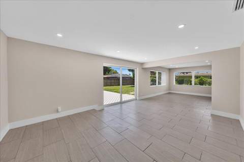 611 N Highland Drive, Hollywood FL - photo 18 of 36