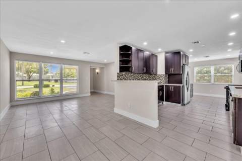 611 N Highland Drive, Hollywood FL - photo 10 of 36