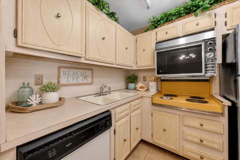 180 Cypress Club Drive #816, Pompano Beach FL - photo 8 of 54