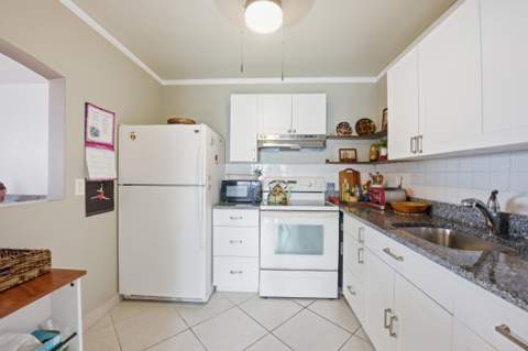 47 Saxony A, Delray Beach FL - photo 15 of 64