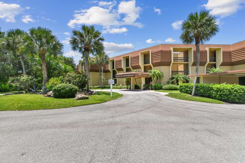 3 bedroom Condominium at 5188 Woodland Lakes Drive #332, Woodland Lakes, Palm Beach Gardens — photo 1