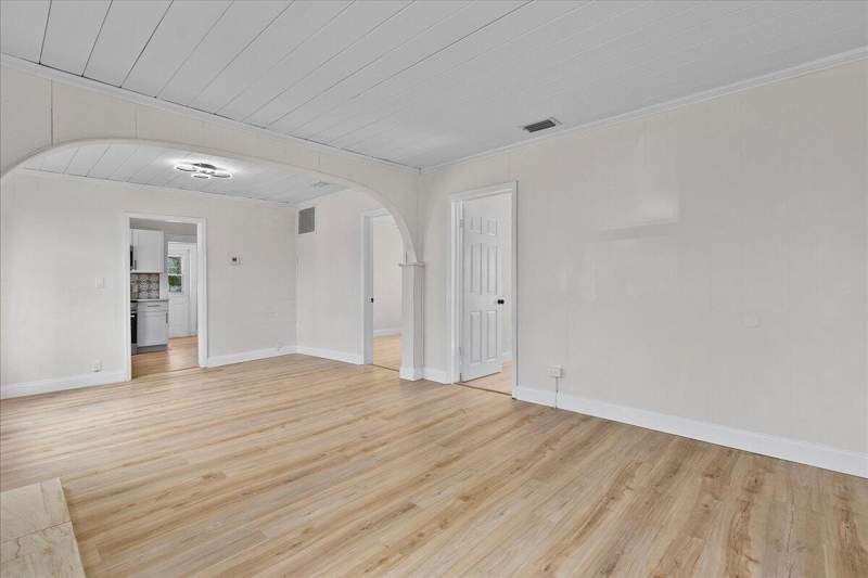 3 bedroom Single Family Residence at 1011 22nd Street, Gray, West Palm Beach — photo 5