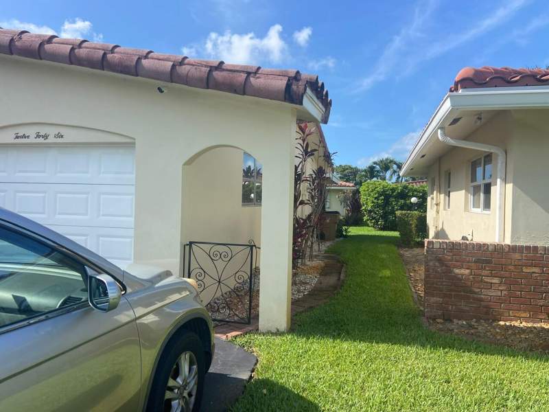 2 bedroom Single Family Residence at 1246 NW 45th Street, Crystal Lake Villas, Deerfield Beach — photo 3