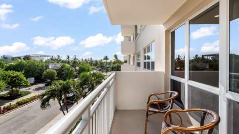 133 N Pompano Beach Boulevard #204, Pompano Beach FL - photo 14 of 37