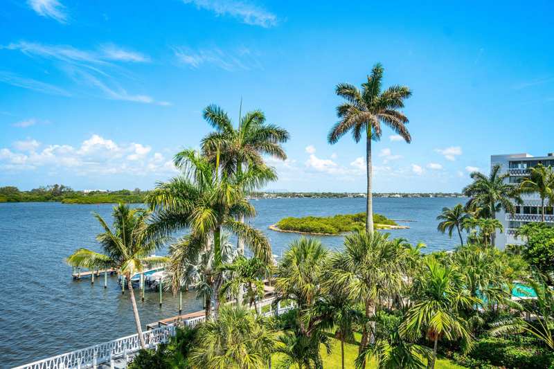 2 bedroom Condominium at 2505 S Ocean Boulevard #515, President Of Palm Beach Condo, Palm Beach — photo 1