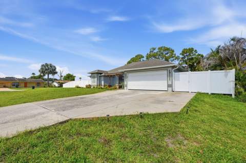 102 NW Peach Street, Port St. Lucie FL - photo 6 of 70