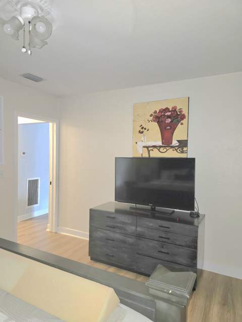 2032 Fillmore Street, Hollywood FL - photo 12 of 23