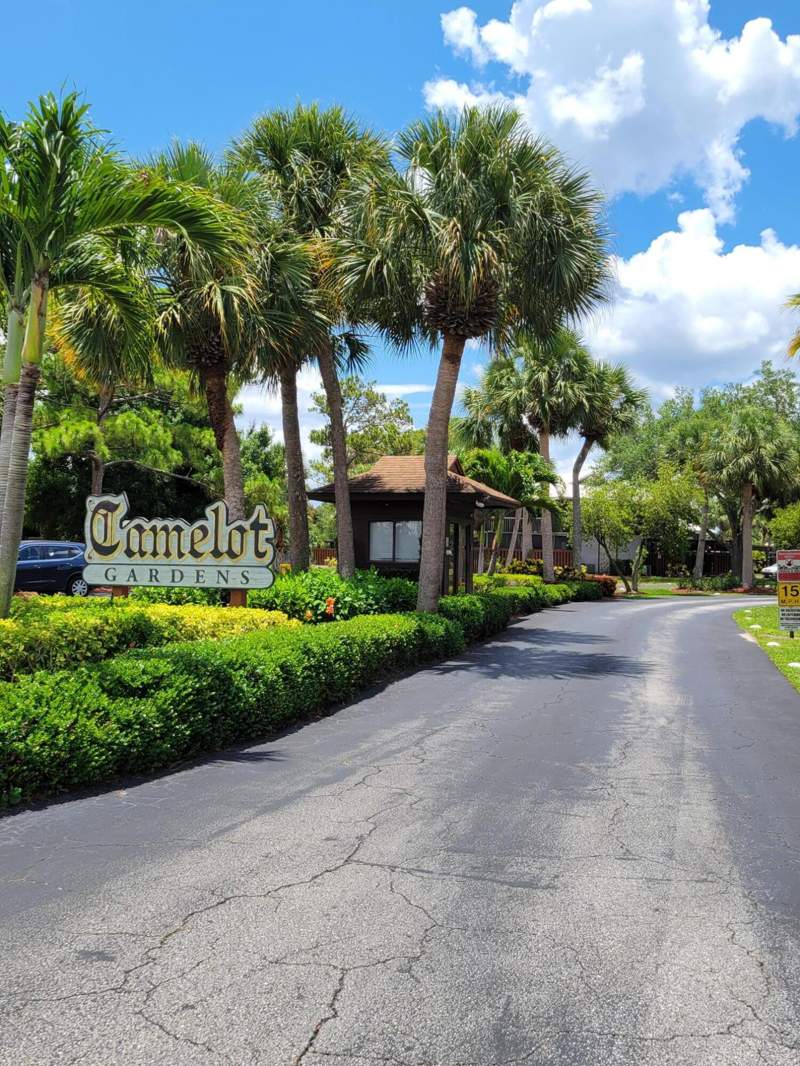 3 bedroom Townhouse at 903 SE Camelot Gardens Boulevard, Camelot Gardens Phases 1 Thru 11, Port St. Lucie — photo 4