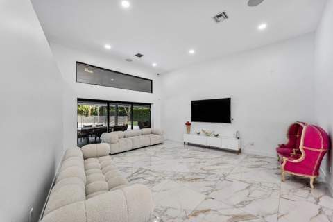 7210 W Cypresshead Drive, Parkland FL - photo 14 of 47
