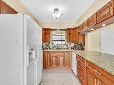 4041 NE 18th Terrace, Pompano Beach FL - photo 7 of 56