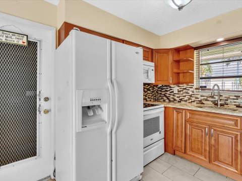 4041 NE 18th Terrace, Pompano Beach FL - photo 22 of 56