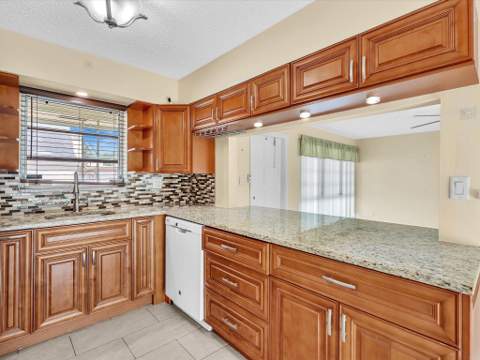 4041 NE 18th Terrace, Pompano Beach FL - photo 23 of 56