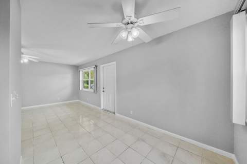 49 Hastings #D, West Palm Beach FL - photo 13 of 40