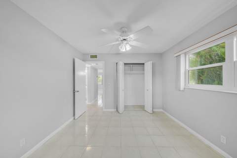 49 Hastings #D, West Palm Beach FL - photo 18 of 40