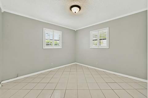313 Poe Drive, Palm Springs FL - photo 24 of 39