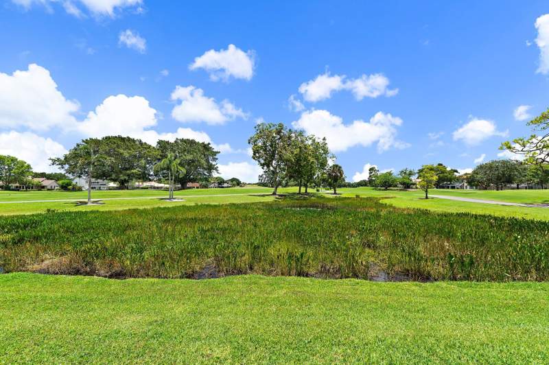 2 bedroom Villa at 261 Old Meadow Way, PGA Patio Homes, Palm Beach Gardens — photo 5