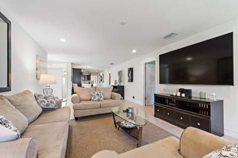 261 Old Meadow Way, Palm Beach Gardens FL - photo 10 of 29