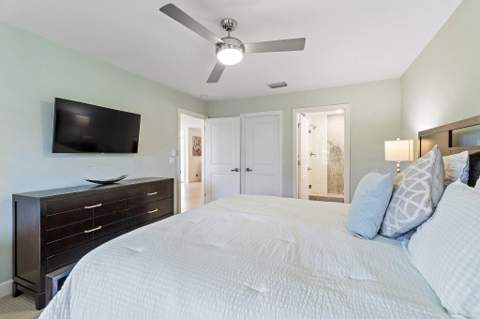 261 Old Meadow Way, Palm Beach Gardens FL - photo 20 of 29