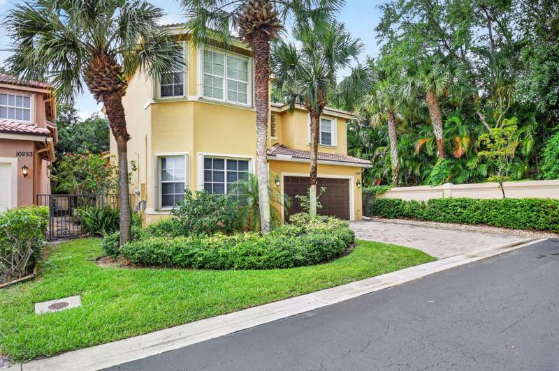 4 bedroom Single Family Residence at 10247 Isle Wynd Court, Wyndsong Isle Estates, Boynton Beach — photo 3