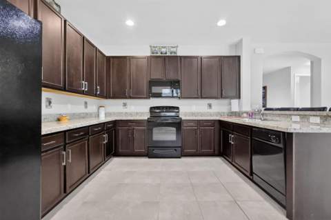 8135 Cantabria Falls Drive, Boynton Beach FL - photo 16 of 85