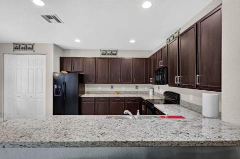 8135 Cantabria Falls Drive, Boynton Beach FL - photo 19 of 85