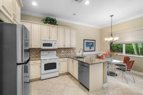 7410 Ringwood Terrace, Boynton Beach FL - photo 8 of 55