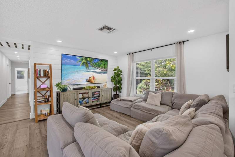 4 bedroom Single Family Residence at 17968 Bridle Court, Jupiter Farms, Jupiter Farms — photo 2