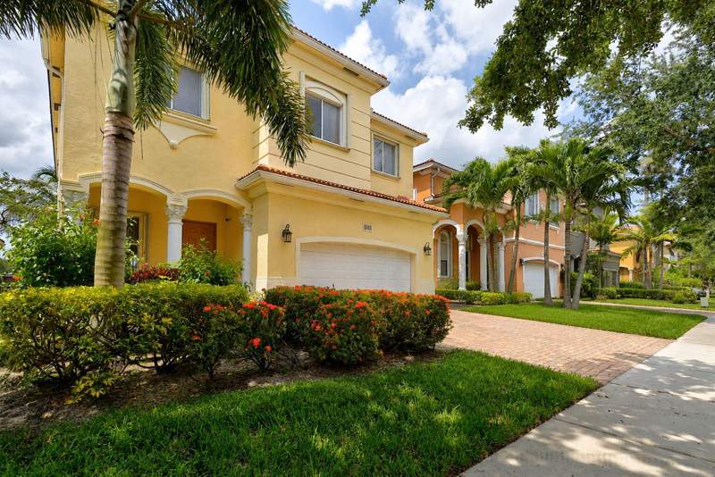 5 bedroom Single Family Residence at 241 Gazetta Way, Terracina, West Palm Beach — photo 3