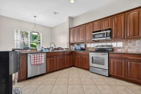 241 Gazetta Way, West Palm Beach FL - photo 22 of 55