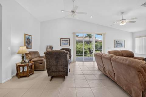 5293 Grey Birch Lane, Boynton Beach FL - photo 12 of 52