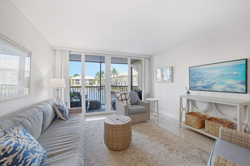 2 bedroom Condominium at 6 Royal Palm Way #211, Boca Bayou Condo, Boca Raton — photo 2