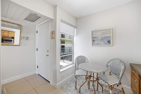 6 Royal Palm Way #211, Boca Raton FL - photo 10 of 33