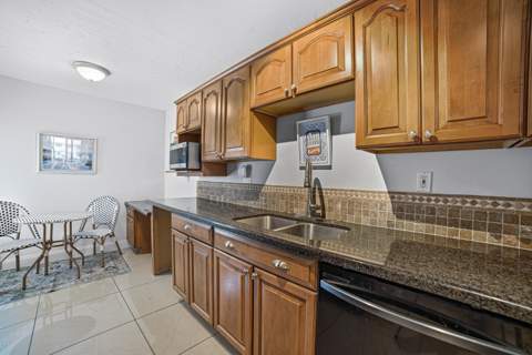 6 Royal Palm Way #211, Boca Raton FL - photo 19 of 33