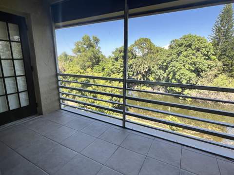 120 Sparrow Drive #Apt 302, Royal Palm Beach FL - photo 14 of 20
