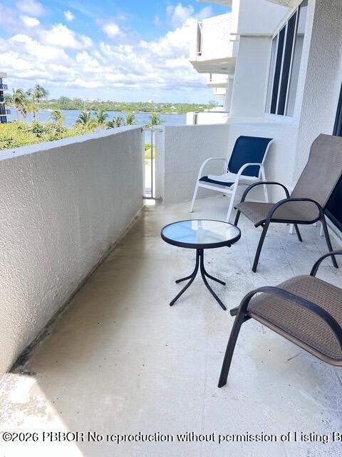 2 bedroom Condominium at 2773 S Ocean Boulevard #414, Carlyle House Condo, Palm Beach — photo 4