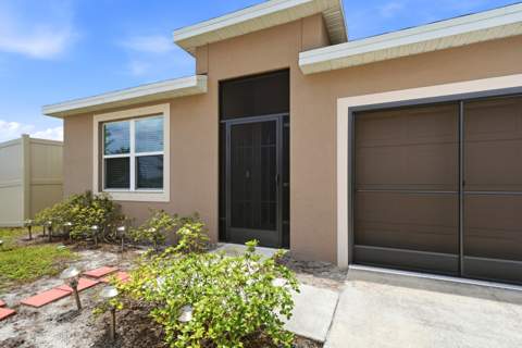 1572 SW Paar Drive, Port St. Lucie FL - photo 7 of 44