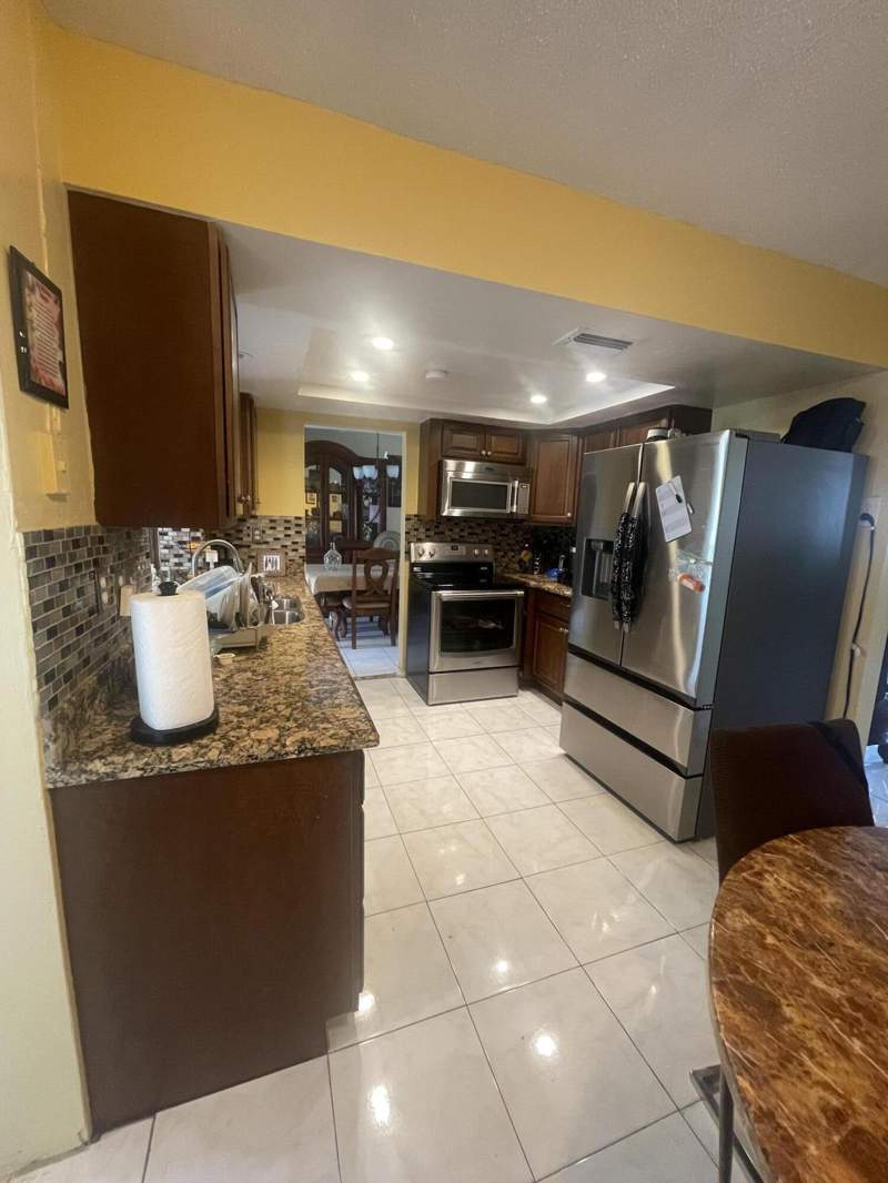2 bedroom Single Family Residence at 5706 NW 68th Terrace, Mainlands Of Tamarac Lakes, Tamarac — photo 4