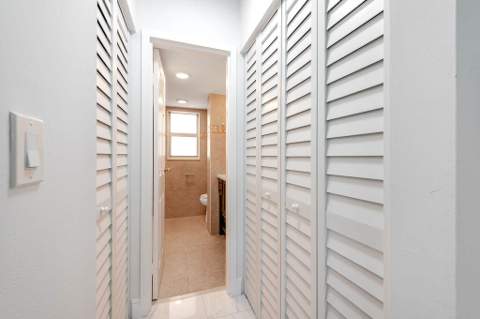3661 Via Poinciana, Greenacres FL - photo 13 of 35