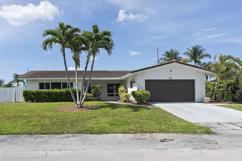 3 bedroom Single Family Residence at 2910 NE 40th Court, Venetian Isles 2nd Sec, Lighthouse Point — photo 2