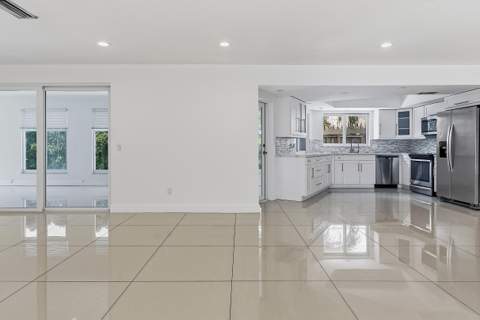 2910 NE 40th Court, Lighthouse Point FL - photo 7 of 49