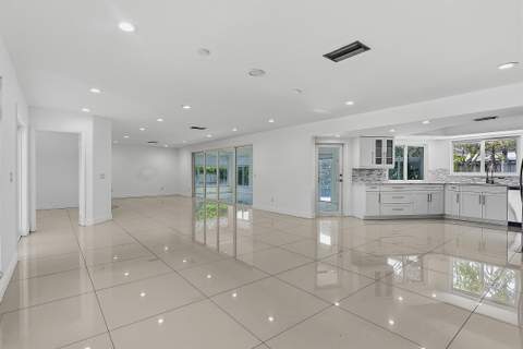 2910 NE 40th Court, Lighthouse Point FL - photo 9 of 49