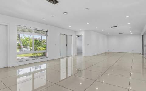 2910 NE 40th Court, Lighthouse Point FL - photo 11 of 49