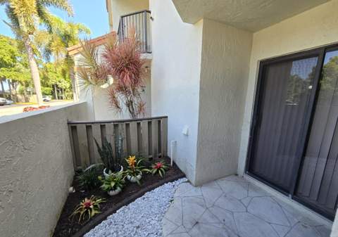 5577 Courtyard Drive, Margate FL - photo 9 of 27