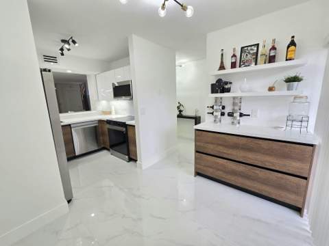 5577 Courtyard Drive, Margate FL - photo 6 of 27