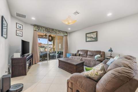 9250 Wrangler Drive, Lake Worth FL - photo 10 of 43