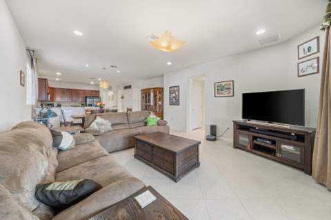 9250 Wrangler Drive, Lake Worth FL - photo 11 of 43