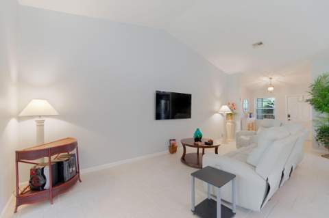 5487 Crystal Anne Drive, West Palm Beach FL - photo 11 of 49