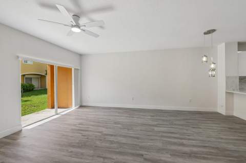 560 St Tropez Lane, Margate FL - photo 11 of 33